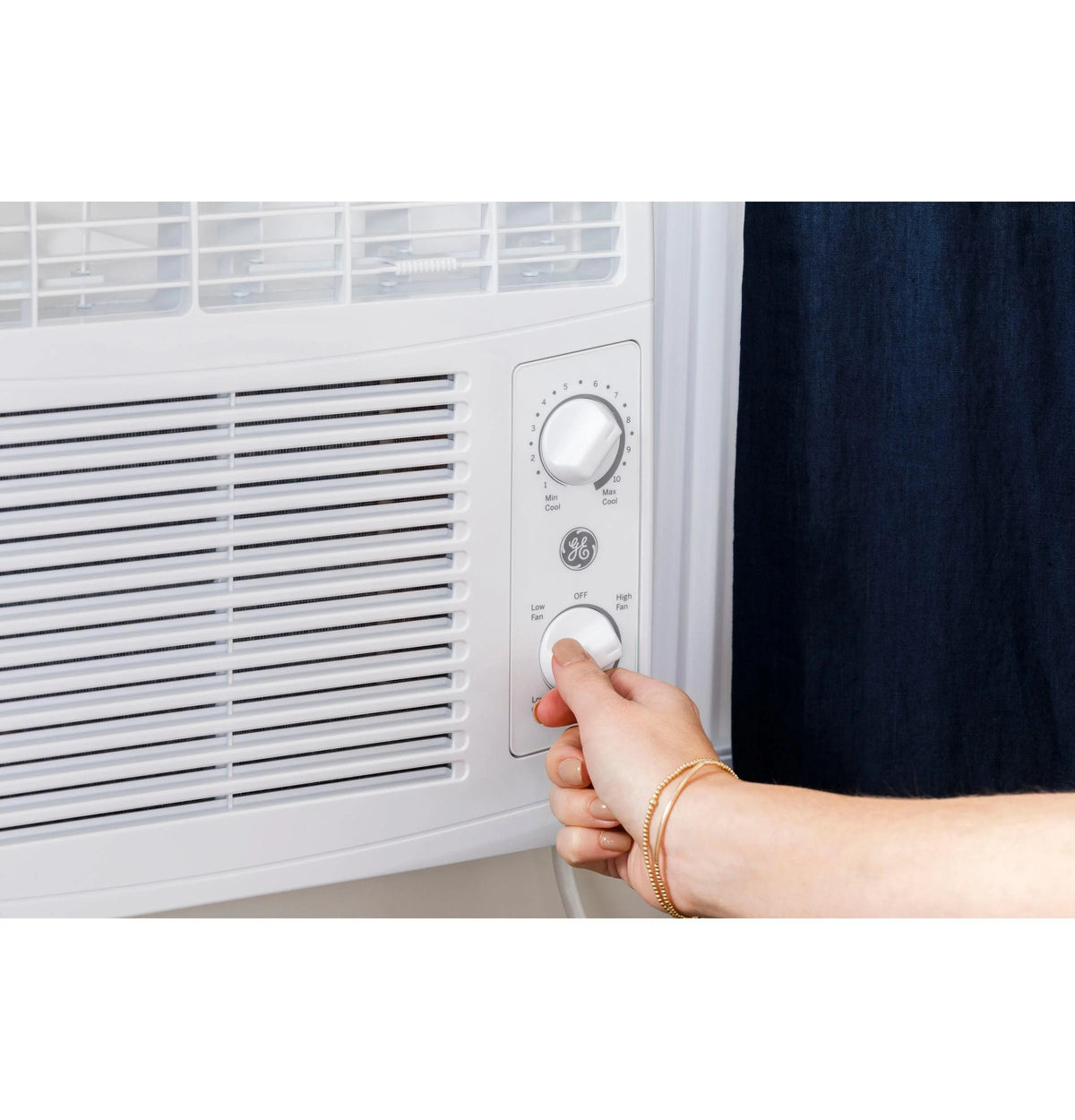 White 5050 BTU Window Air Conditioner P315967