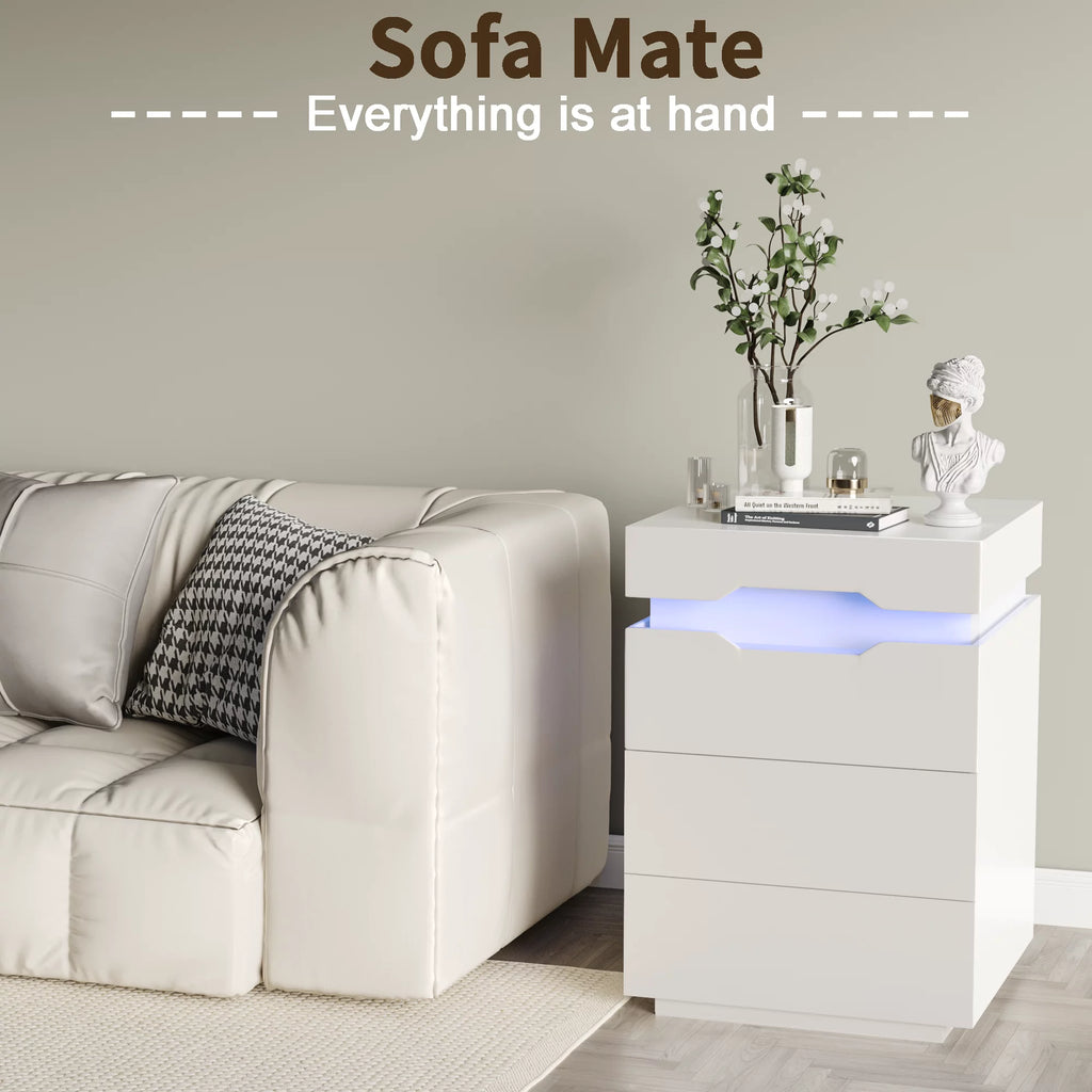 White 2 Drawer Nightstand with Charging Ports S827901