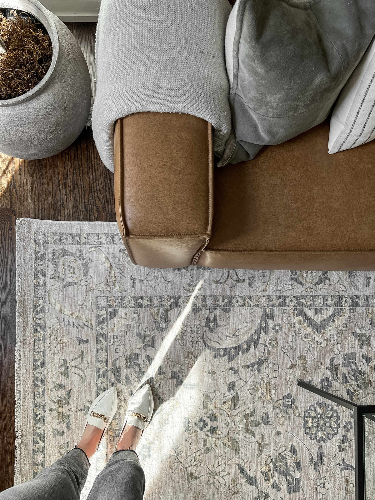 Brown Gray Area Rug I742358