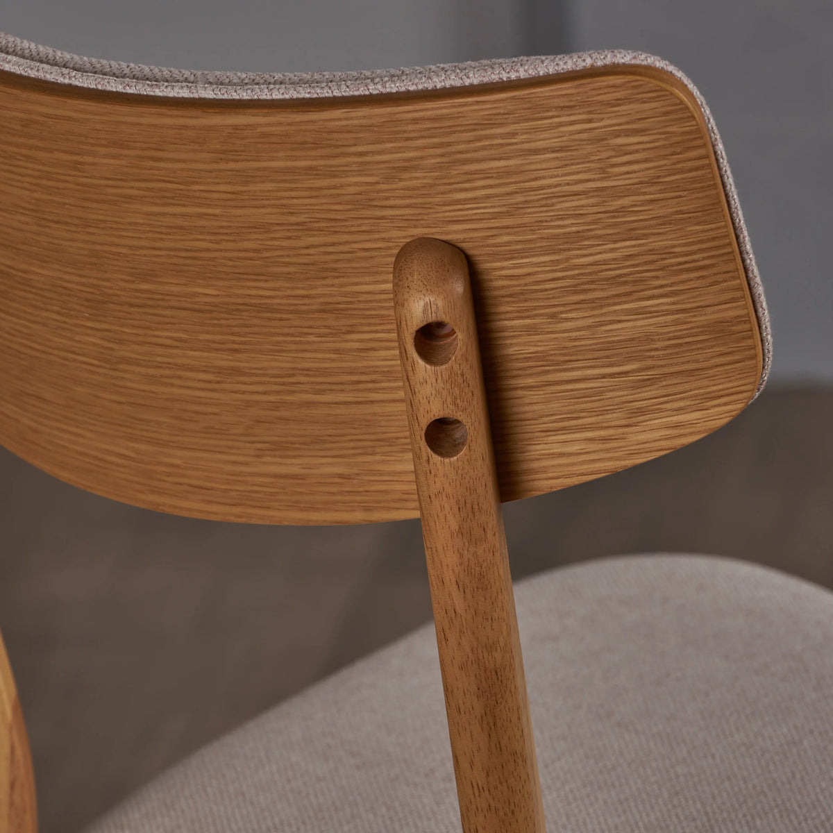 Light Beige Fabric Dining Chairs O930700