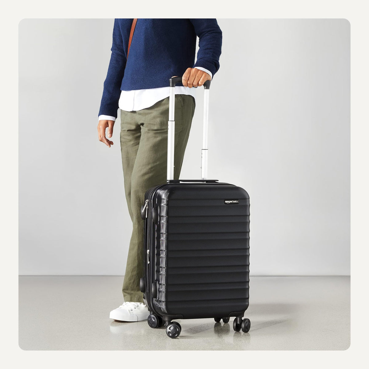 21" Black Hardside Carry-On Luggage with Spinner Wheels V611454