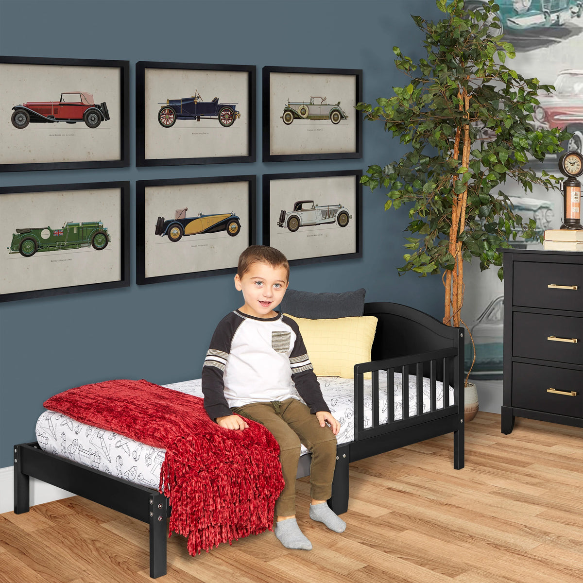 Black Toddler Bed R1305
