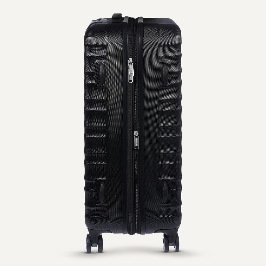 21" Black Hardside Carry-On Luggage with Spinner Wheels V611454