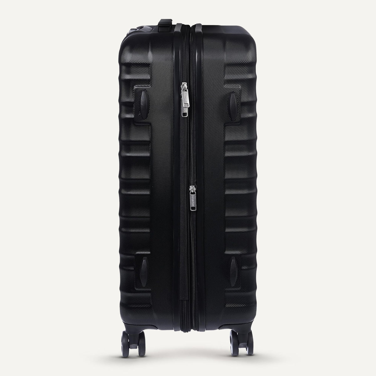 21" Black Hardside Carry-On Luggage with Spinner Wheels V611454