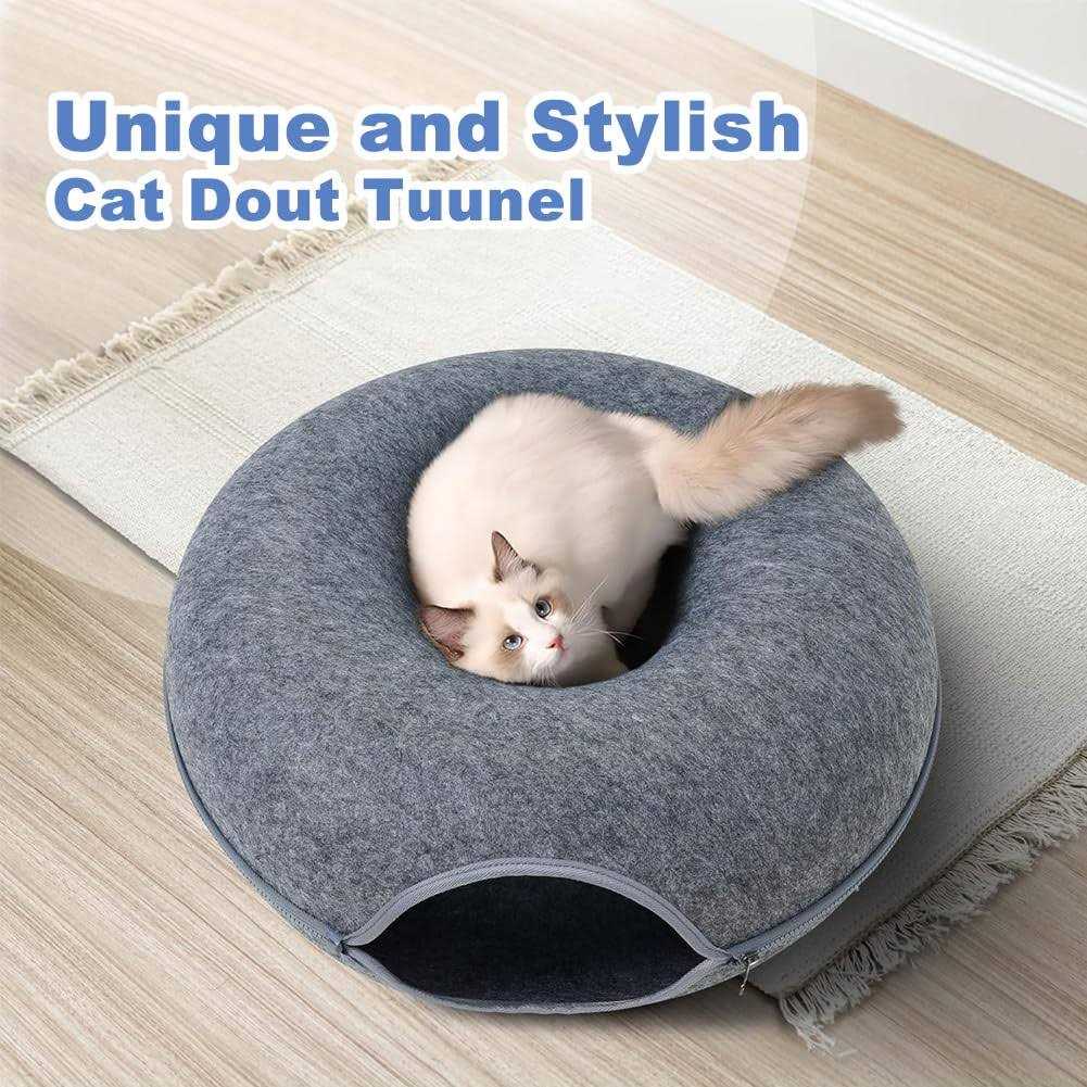 Cat Cave with 3 Toys A584269