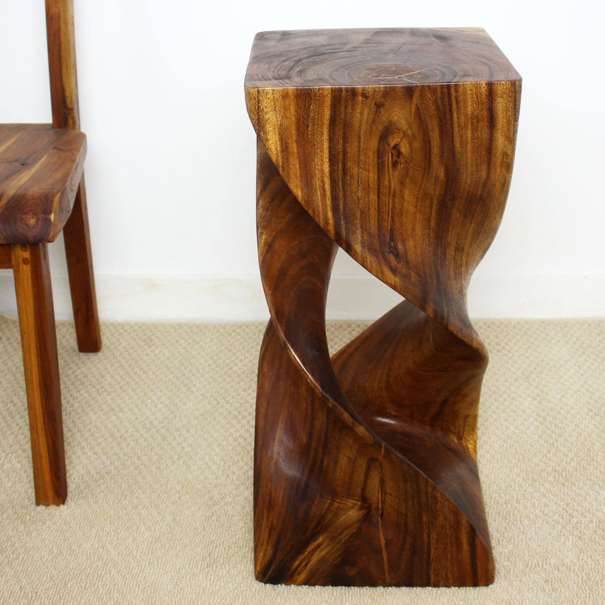26x22 H Walnut Double Twist N5456